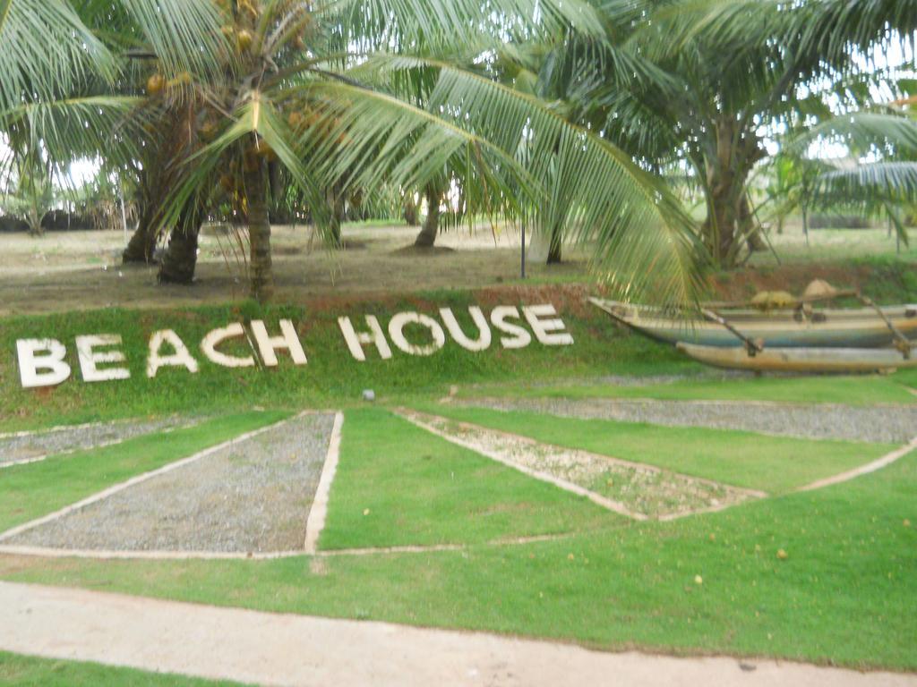 Beach House 尼甘布 外观 照片